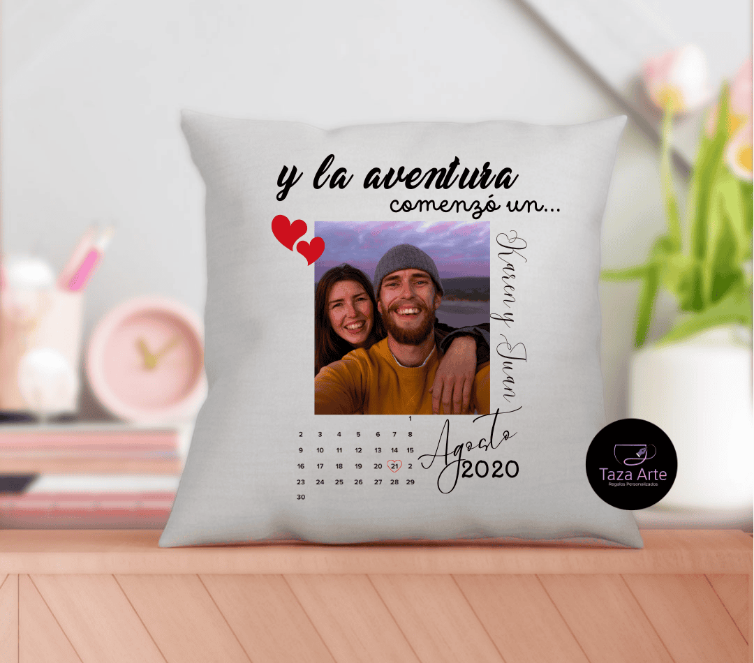 cojin cuadrado pareja personalizado en bogota